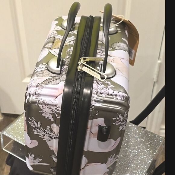 Triforce Elite Avignon Collection Hard Side Vanity Travel Case - Picture 6 of 9